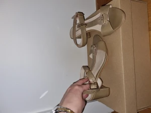 Låga klackskor - Bekäma