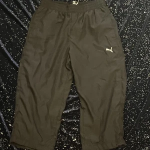 puma shorts - aldrig använda svarta puma shorts, snygga och sitter bra