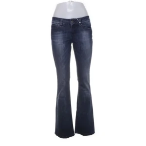 Only jeans! - Superfina jeans från only som är köpta på sellpy som tyvärr är lite för stora💕