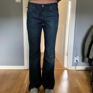 Ralph lauren jeans  - Helt nya lågmidjade ralph lauren jeans, endast testade. Passar någon som är mellan 165-172 cm