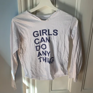 Zadig tröja i stl S - ÄKTA SÅKLART!❤️❤️ storlek S nypris:900-1000kr säljer för 350kr ❤️❤️såklart inga skador eller fläckar