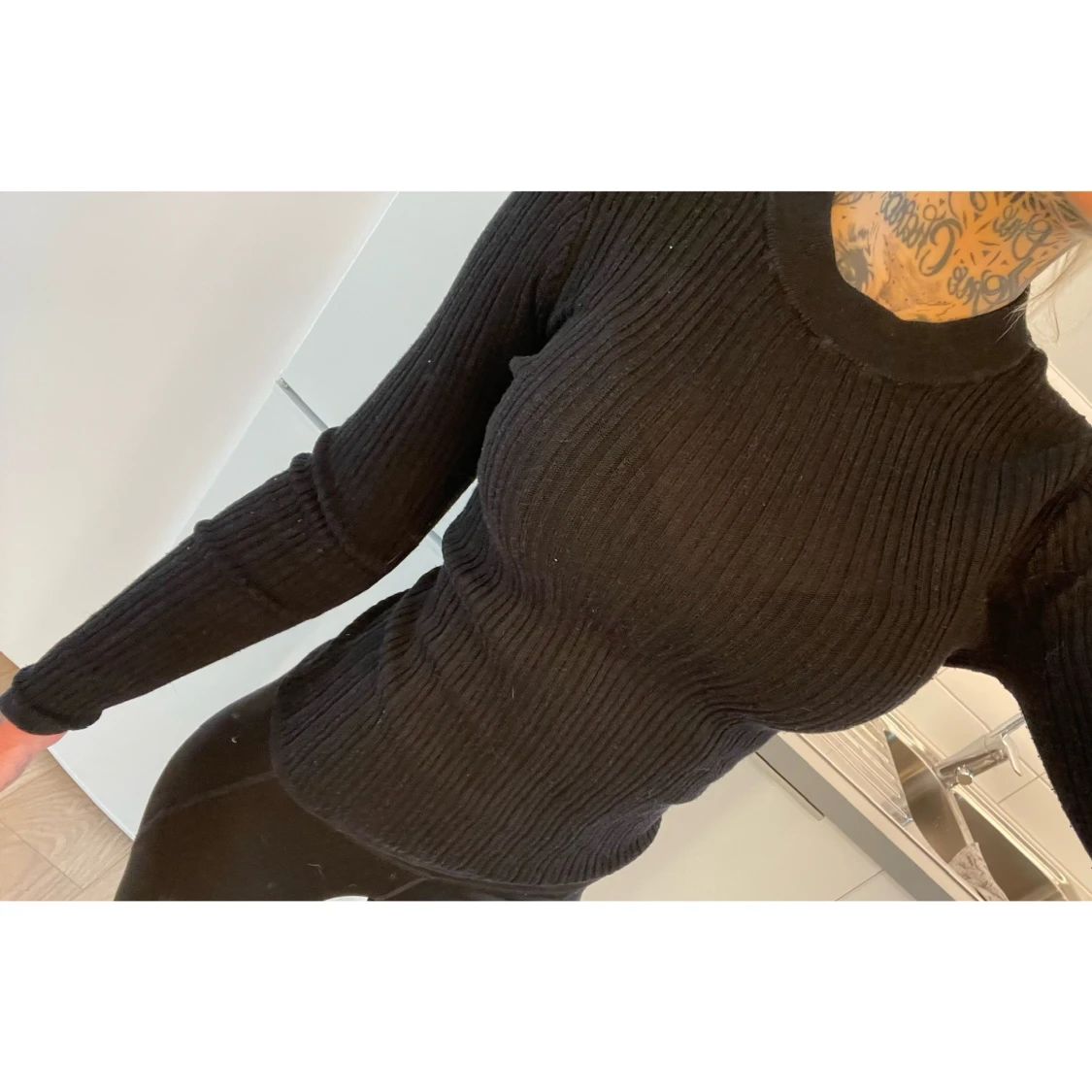 H&M - Svart tröja, strl XS