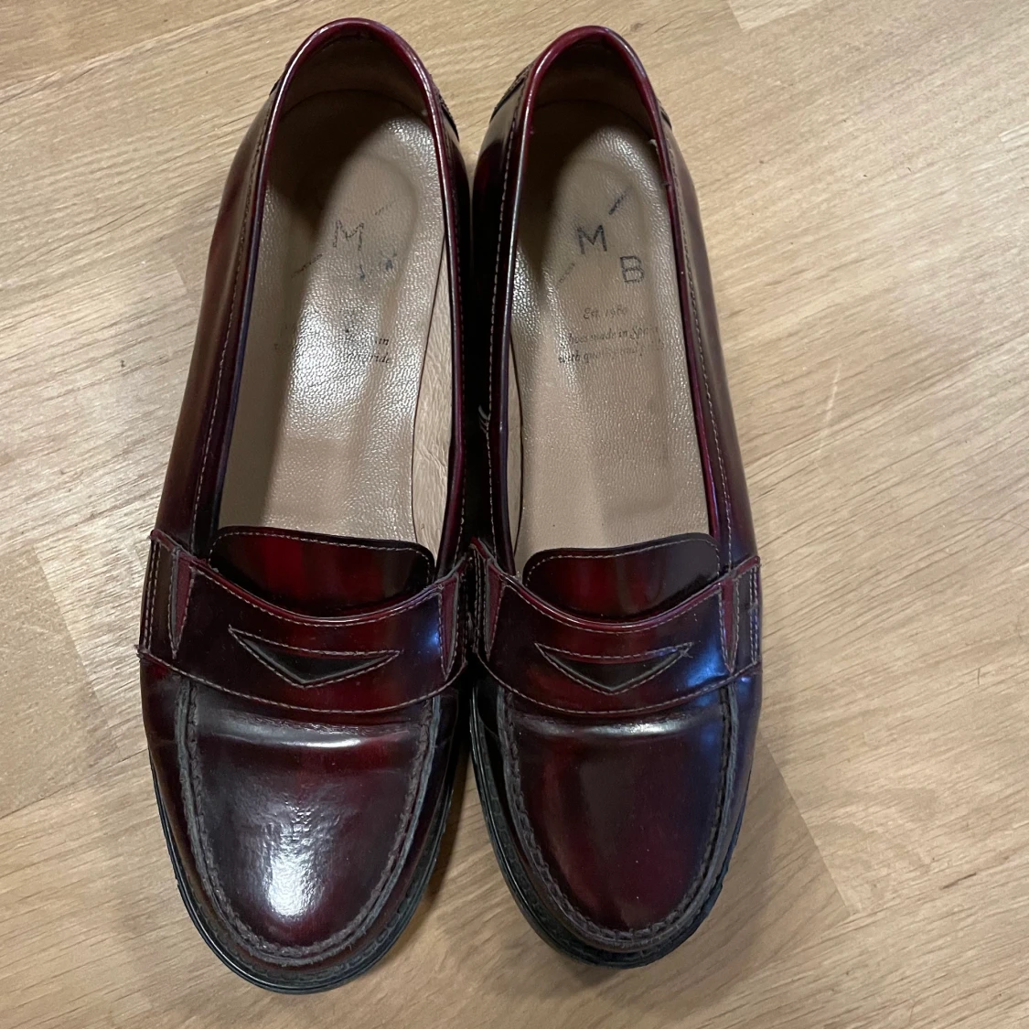 vinröda loafers - 90