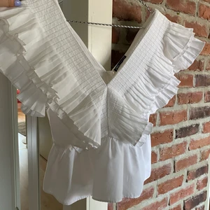 Volangblus - En blus med volanger från zara😍