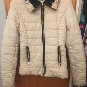 Dunjacka - Aldrig använt så i princip nytt skick🥰🙏🏻 