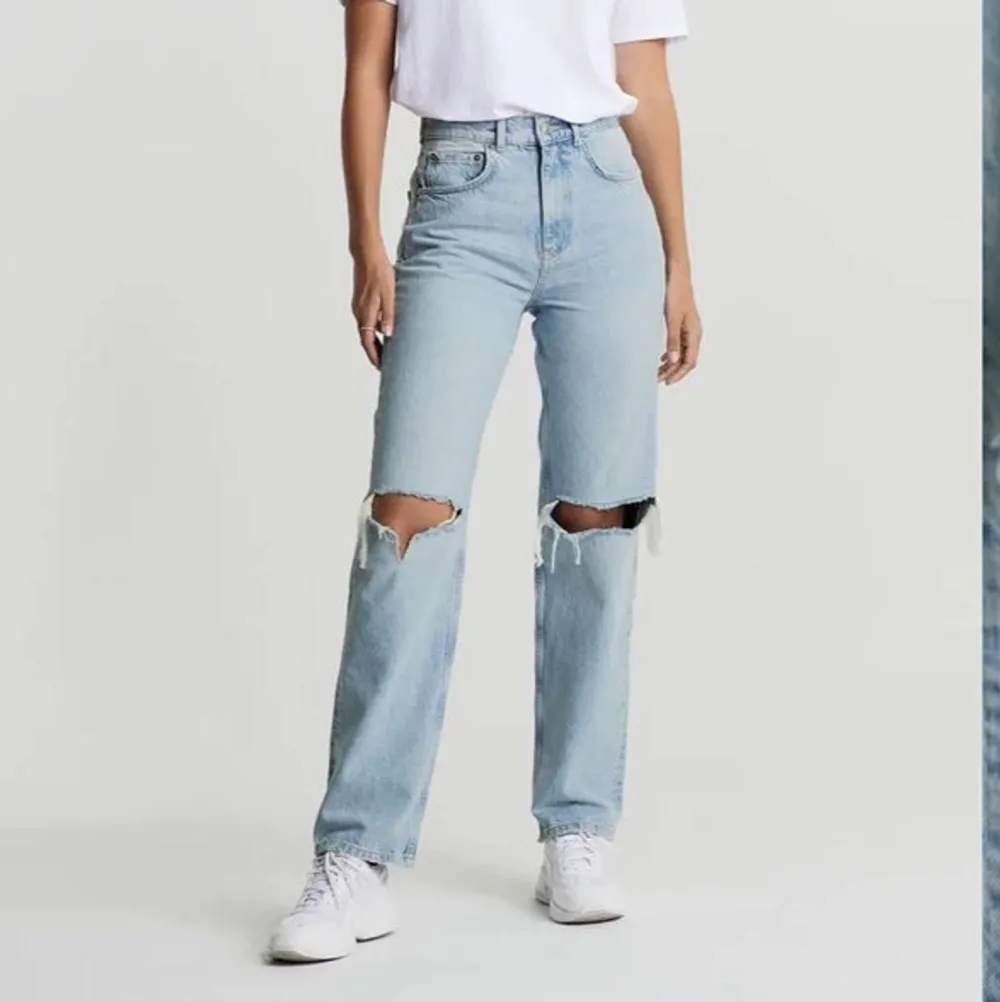 Säljer åt en vän | 90s jeans petite från Gina! Storlek 36, passar henne som är 160! Säljs Inte längre! Nypris: 499 kr (tror jag). Jeans & Byxor.