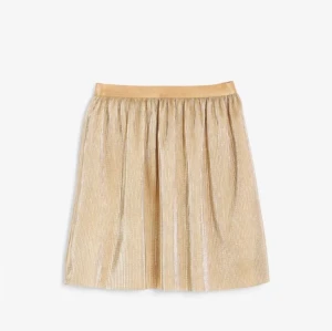 Guldig kjol - Säljer nu min guldiga kjol som jag bara har prövat. Lånad bild från @fmayaf på tiktok. Lappen är kvar