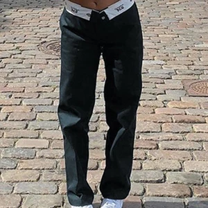 Dickies  - Säljer ett par dickies herr byxor, som nya fast har sytt in dem i midjan och dem blev för små😩Skulle säga att dem är en 28/29(S) i midja och 32 längden stämmer som ordinarie! Hör av er vid fler bilder eller frågor❤️Blir det många intresserade kör vi budgivning.