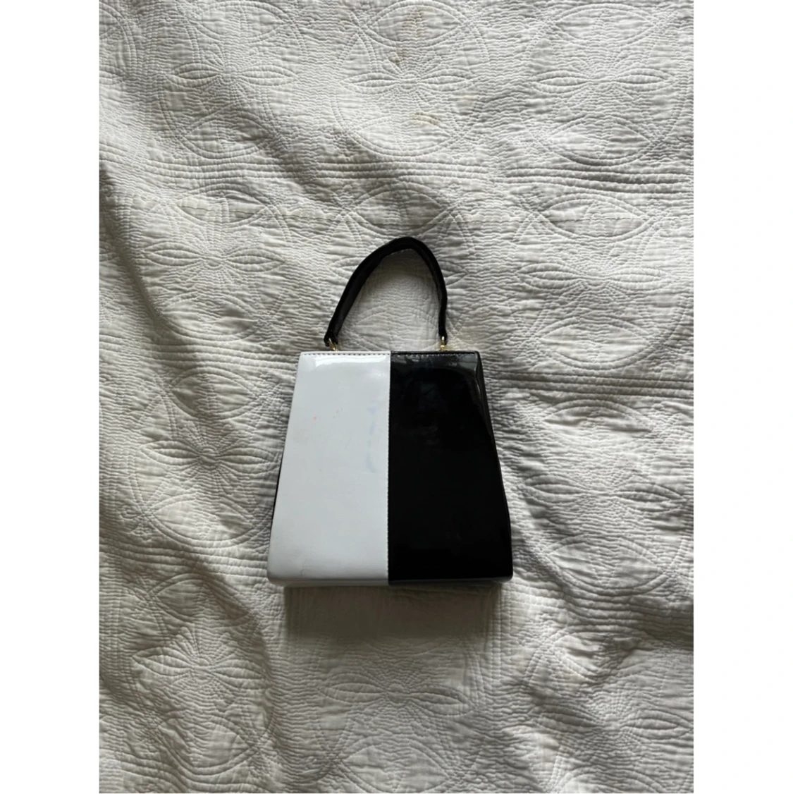 Svart/vit liten handväska 🤍🖤 - 90