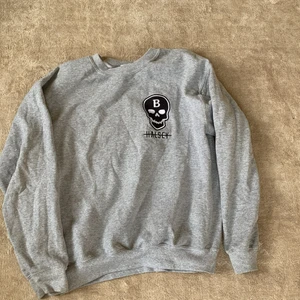 Grå sweatshirt - Nice grå sweatshirt 