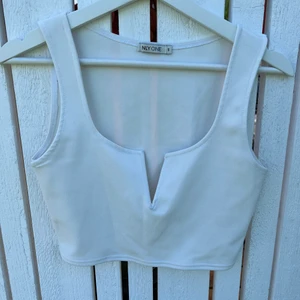 Topp nelly storlek S - Väldigt bra skick, då den är helt oanvänd