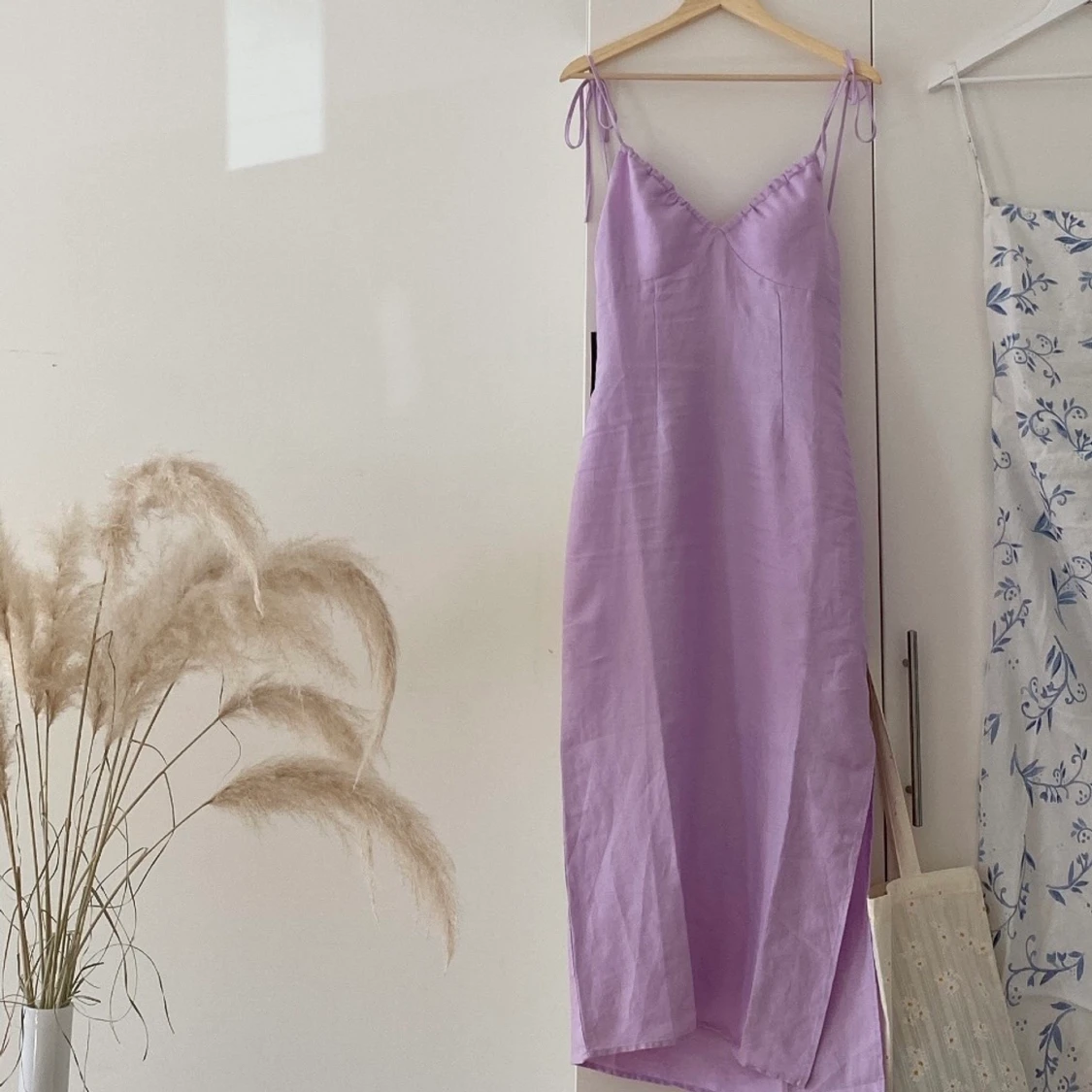 Lila klänning i linne