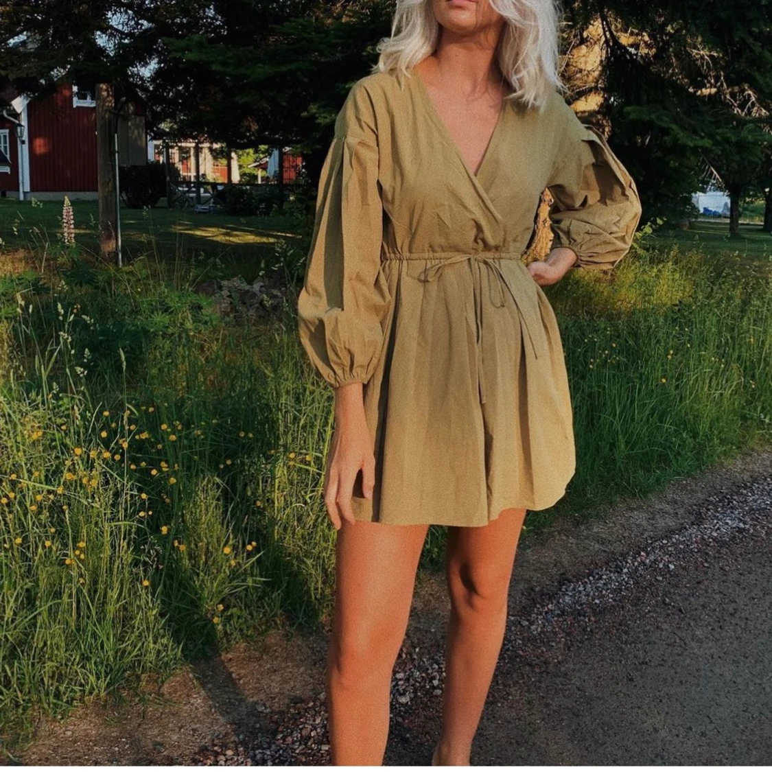 Superfin grön sommarklänning NAKD