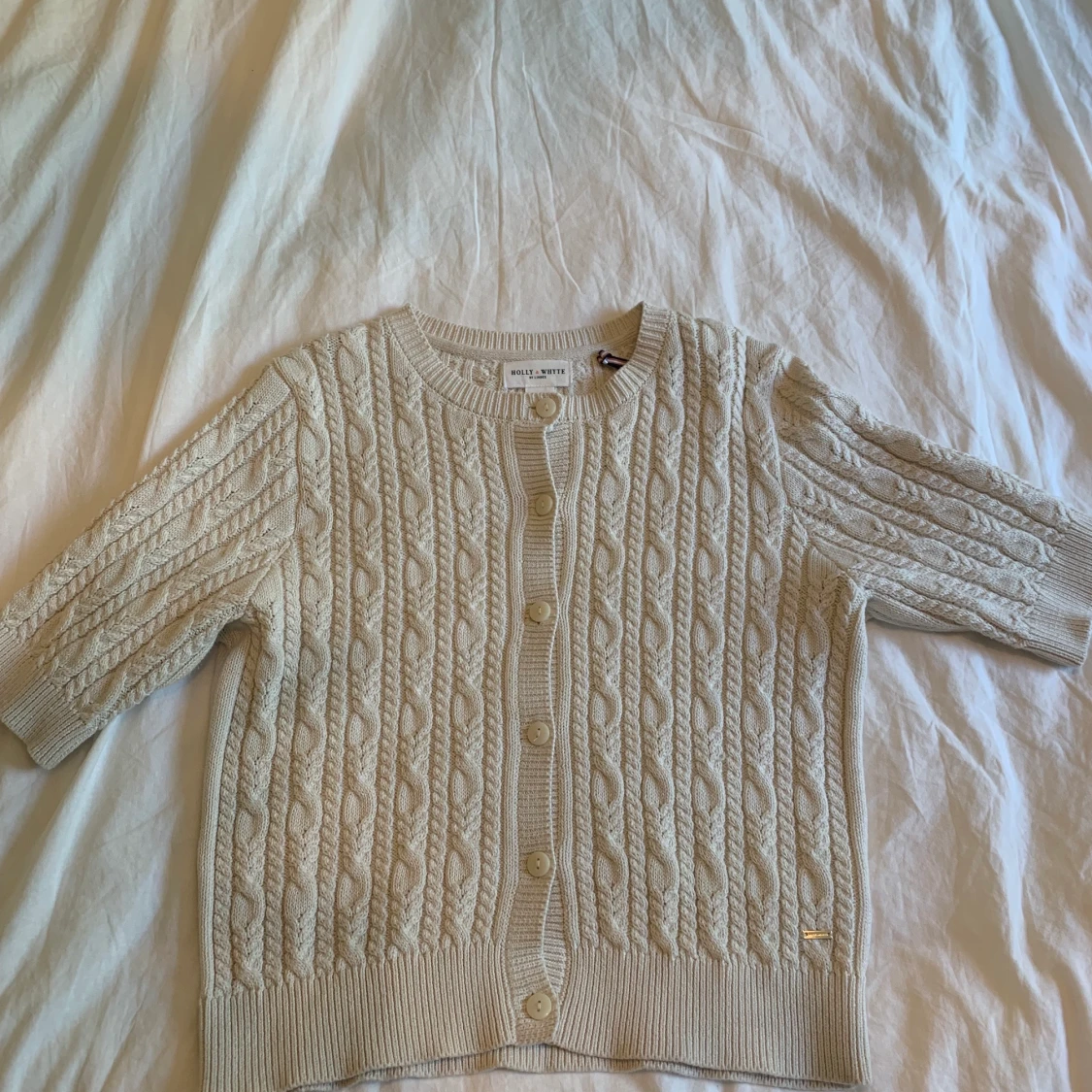 Stickad beige/vit tröja från Lindex - 90