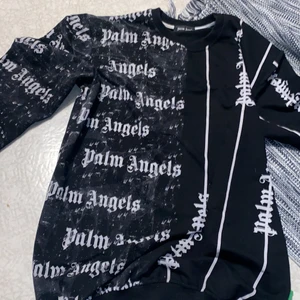 Palm angels tröja jätte snygg skick 10/10 - Snygg tröja palm angels jätte bra fake