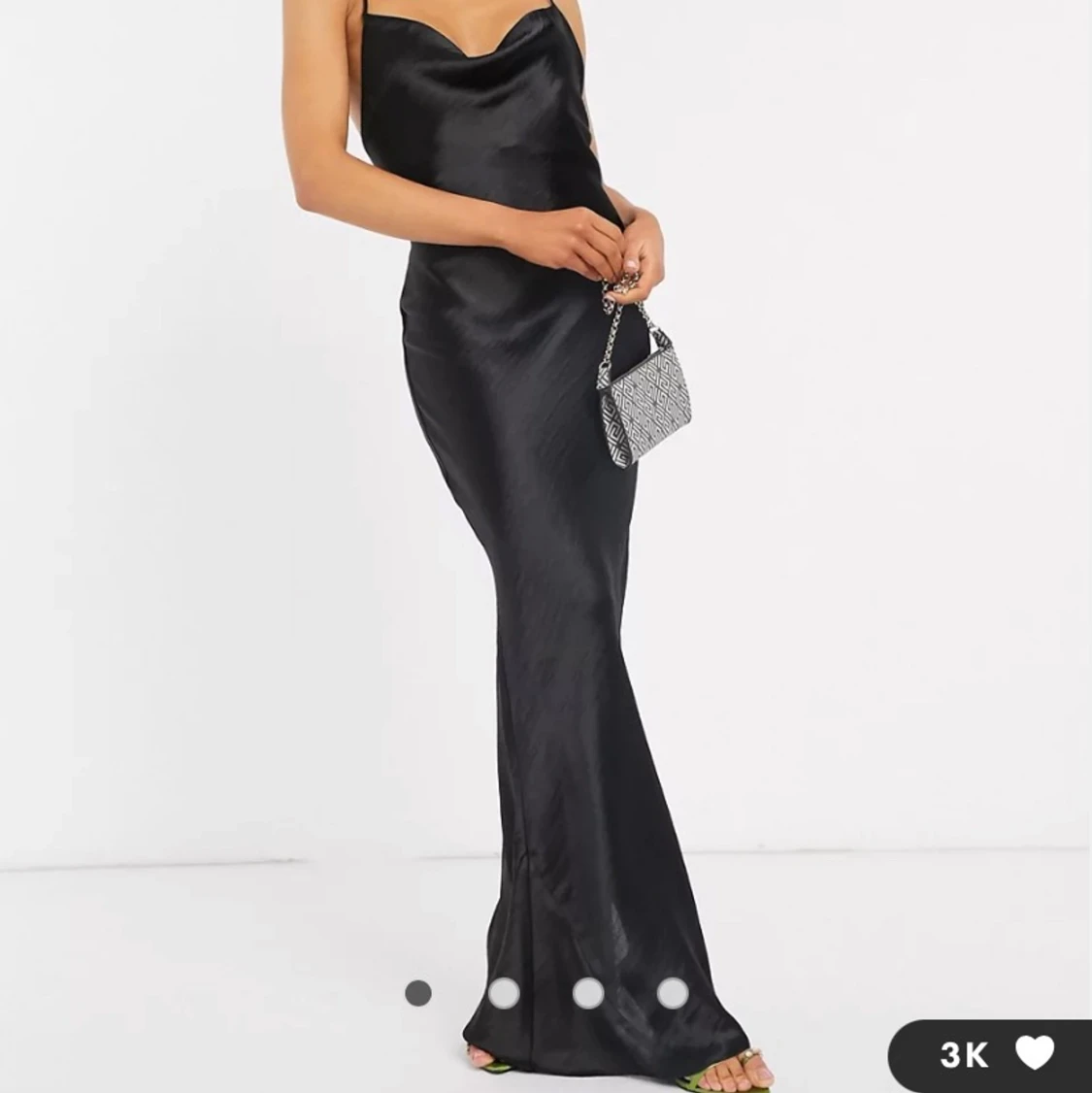 Svart Maxiklänning i satin