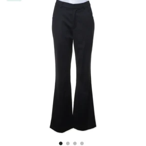 AJF naked kostymbyxor  - Köpt från AJF kollektionen NA-Kd aldrig använda. Säljer eftersom att dom ej passar