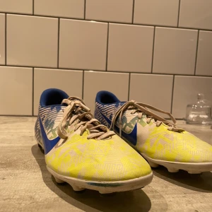 Nike Multiground speed system - Perfekt skick 