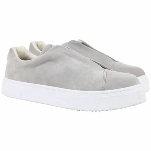 Eytys skor grå - Riktigt snygg sko i storlek 43 Skick är 8-9/10  Nytt pris 1899 Låda o allt ingår också