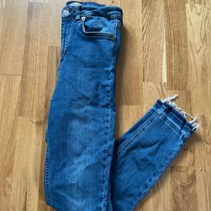 Jeans ifrån nakd knappt ens använda storlek 34