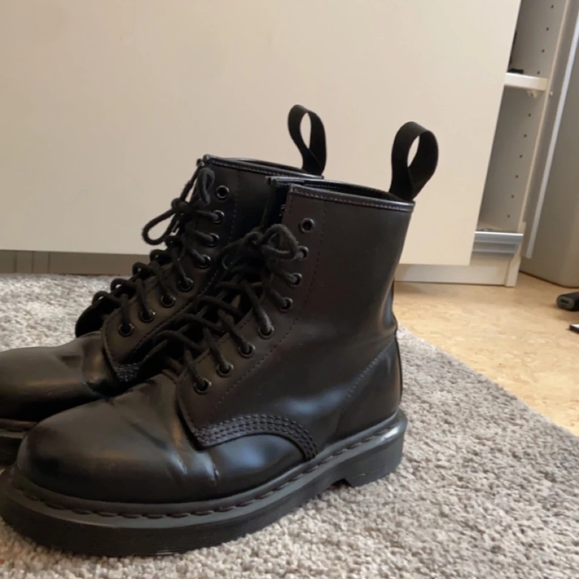  DR Martens (helt svarta)  - 1