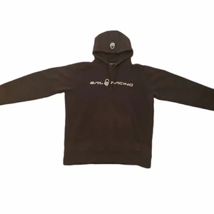 Sail racing hoodie! - Sail racing hoodie i storlek M Fint skick  PRISET KAN DISKUTERAS VID SNABBARE KÖP!!! 