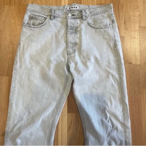 hope rush  - gråa hope rush jeans i storlek 30