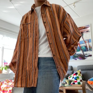 Manchester skjorta - Snygg och skön skjorta i manchestertyg. I mycket gott skick!