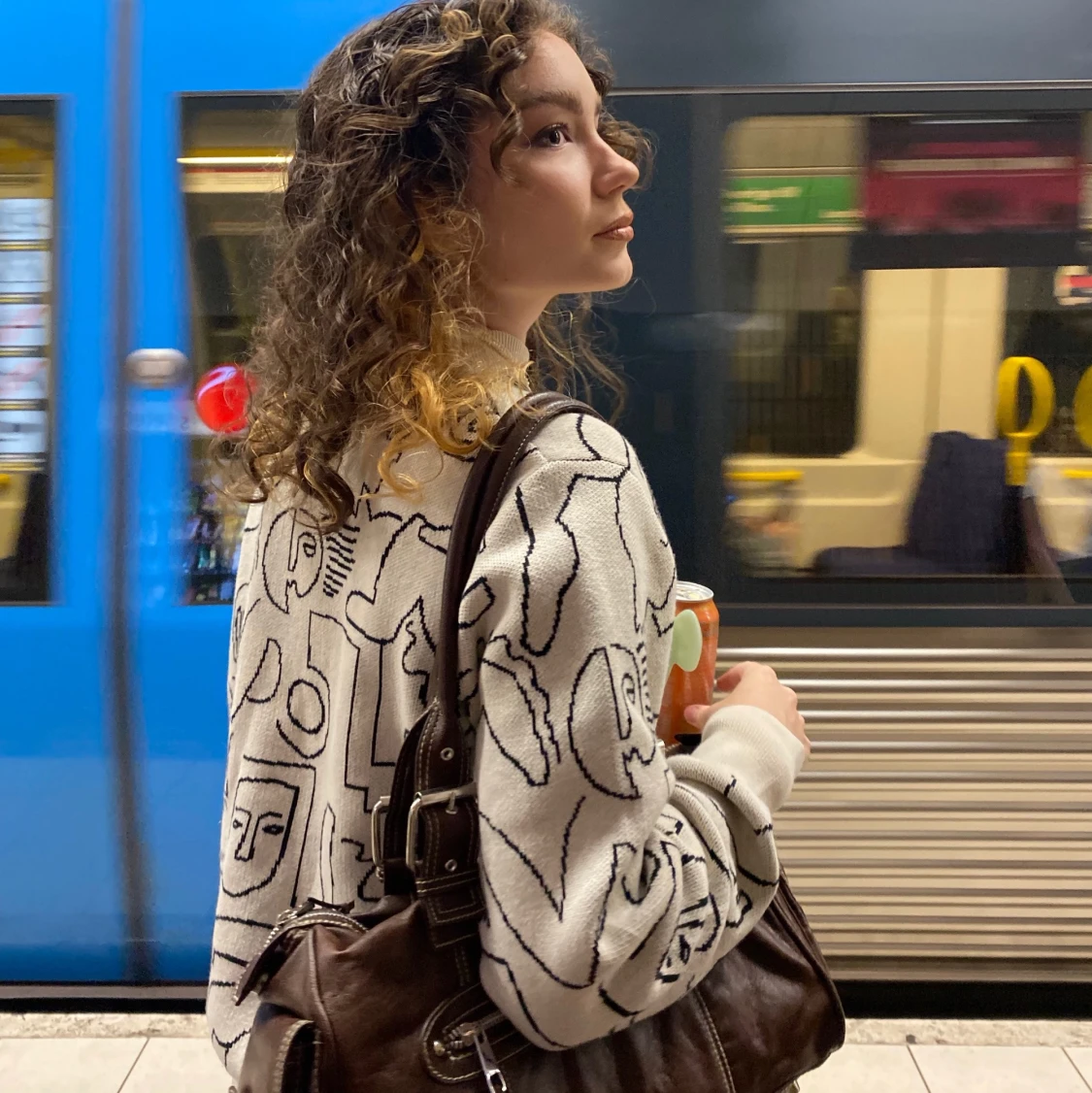 Tjocktröja med abstrakt mönster 