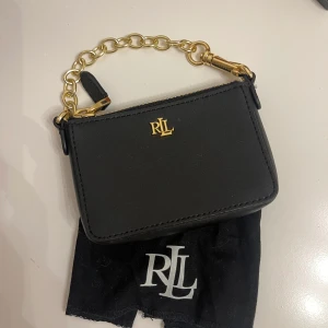 Ralph Lauren korthållare - Helt ny korthållare/mini väska/mynt hållare från märket Ralph Lauren.