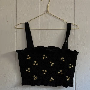 Sommar topp med blommor  - Bra skick 