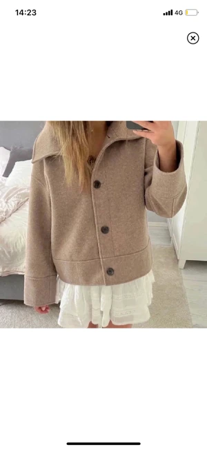 Kappahl kappa - Fint skick!! Köpte för 900 och säljer för 450💕Den är helt slutsåld på hemsidan!!💕  Tryck inte på köp nu utan skriv till mig privat!!