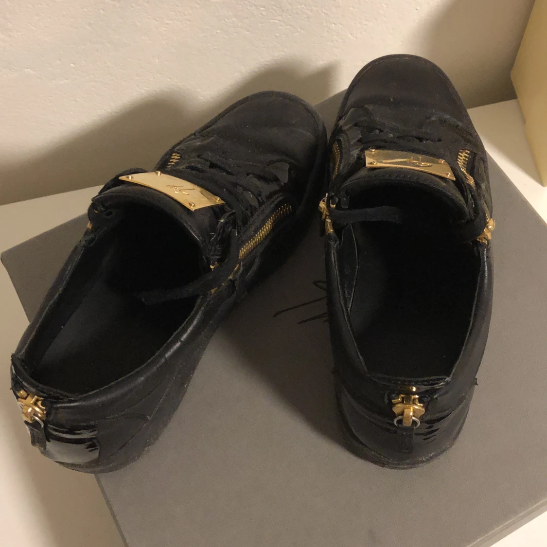 Säljer mina skor pågrund av att dem är för små! - 91