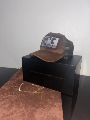 Maggiore Keps - Maggiore Keps i bra skick, inga skador inte smutsig. Den är limited edition ifrån c2 s3.