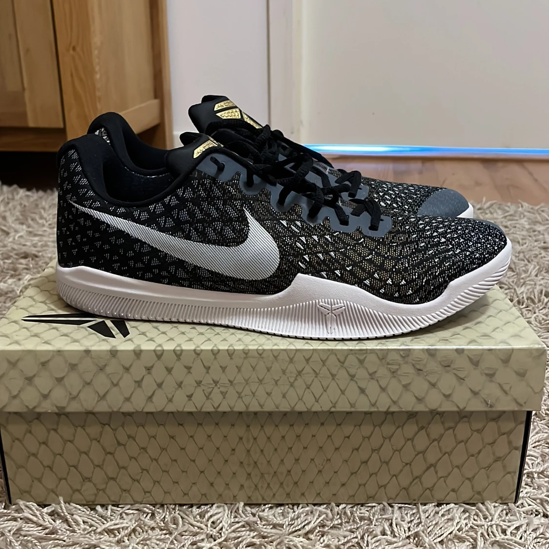 Kobe mamba instict strl 45