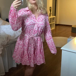 Sommarklänning - En fin sommarklänning från zara💕💞💕💞