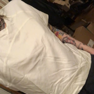 Strukturerad tshirt - Inga fel Ny