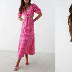 Tyra klänning  -  Världens finaste sommarklänning. 