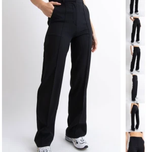 Kostymbyxor - Säljer mina kostymbyxor som knappt är använda. Köpte på madlady i vintras för 549 kr. Storlek 34 längd 30, passar perfekt på mig som är 167 cm!