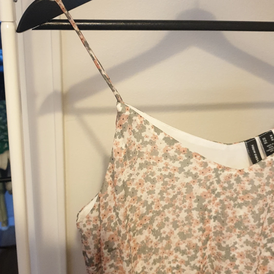 Blommig klänning - 91