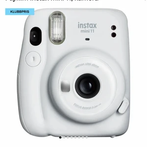 Polaroidkamera instax mini 11 - Kollar intresset på denna kamera, köpte den detta året och har bara tagit 10 bilder. Alltså i väldigt bra skick. Vill ha ett bra bud eftersom den är nästintill oanvänd och ny! 💗