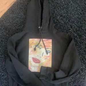 en the cool elefanth huddie - en jätte jätte fin huddie som är använd några gånger❤️