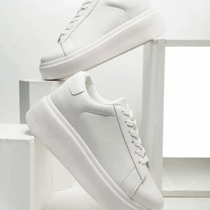 Skor - Aldrig använt de på grund av stl var stor för mig. 