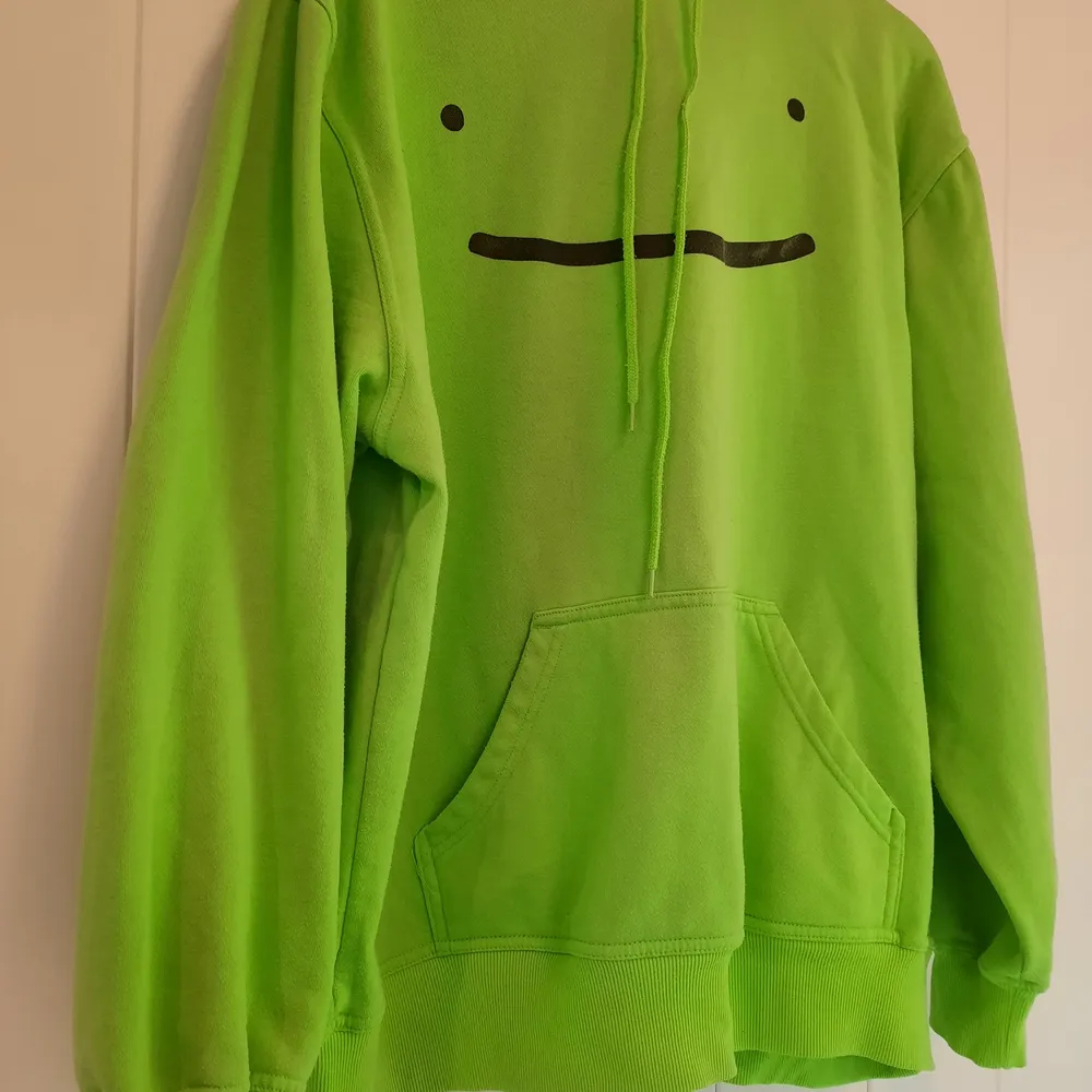 Äkta limegrön dream hoodie från dream.shop. . Hoodies.