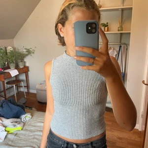 Grått linne - Säljer mitt gråa zara linne. Köparen står för frakt!