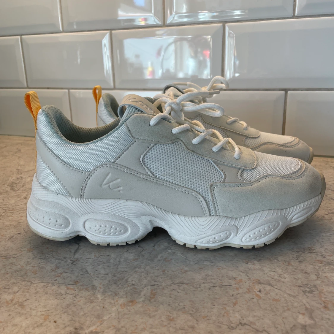 K.cobler sneakers storlek 39