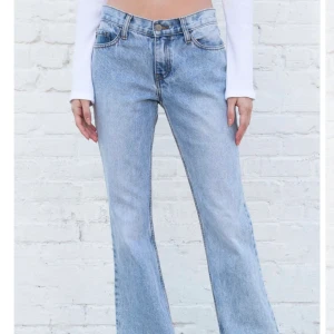 Brandy melville quinn jeans - Säljer dessa jeans från brandy melville🥰 