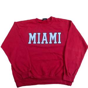 ✅ Vintage Miami Sweatshirt                                                            ✅ Size: Large                                                                                           ✅ Condition: 10/10 