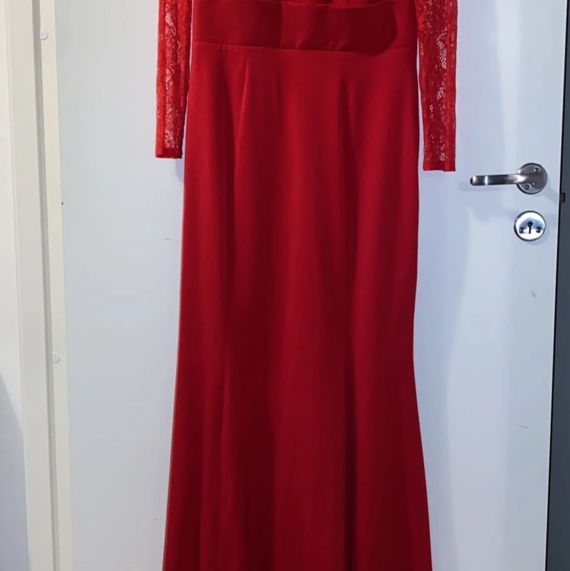 Röd festklänning
