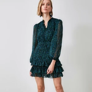 Klänning - Säljer denna helt perfekta höst känningen. Använd 1 gång och säljer då den är lite stor för mig💕💕💕 